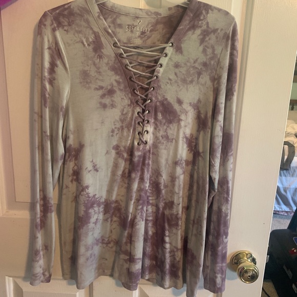 Women’s bell sleeve top - Picture 3 of 3